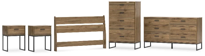 Deanlow Full Panel Headboard with Dresser, Chest and 2 Nightstands in Honey