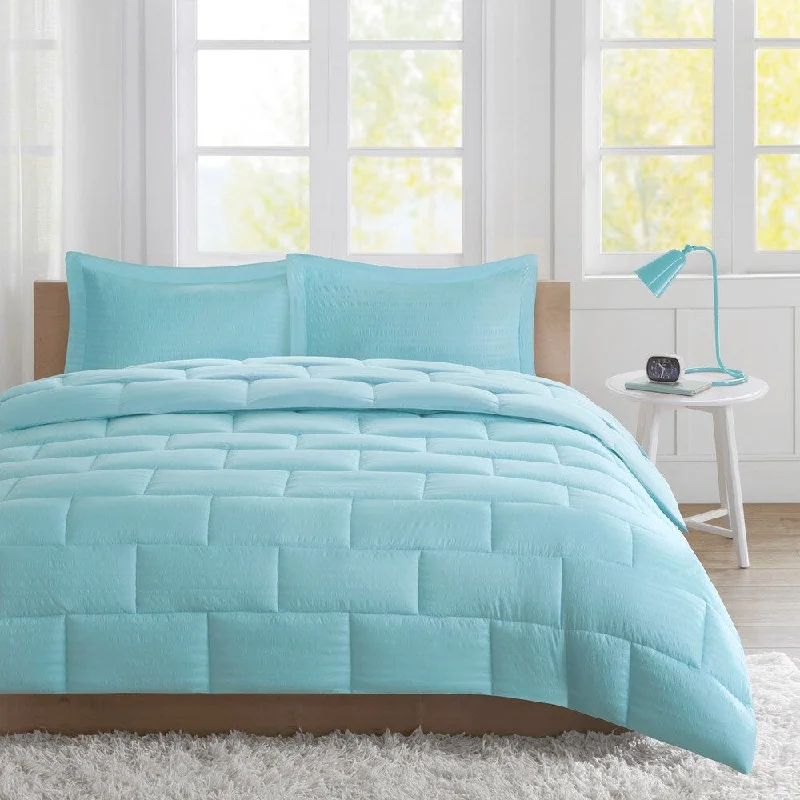 Intelligent Design Ava Seersucker Down Alternative Comforter Set