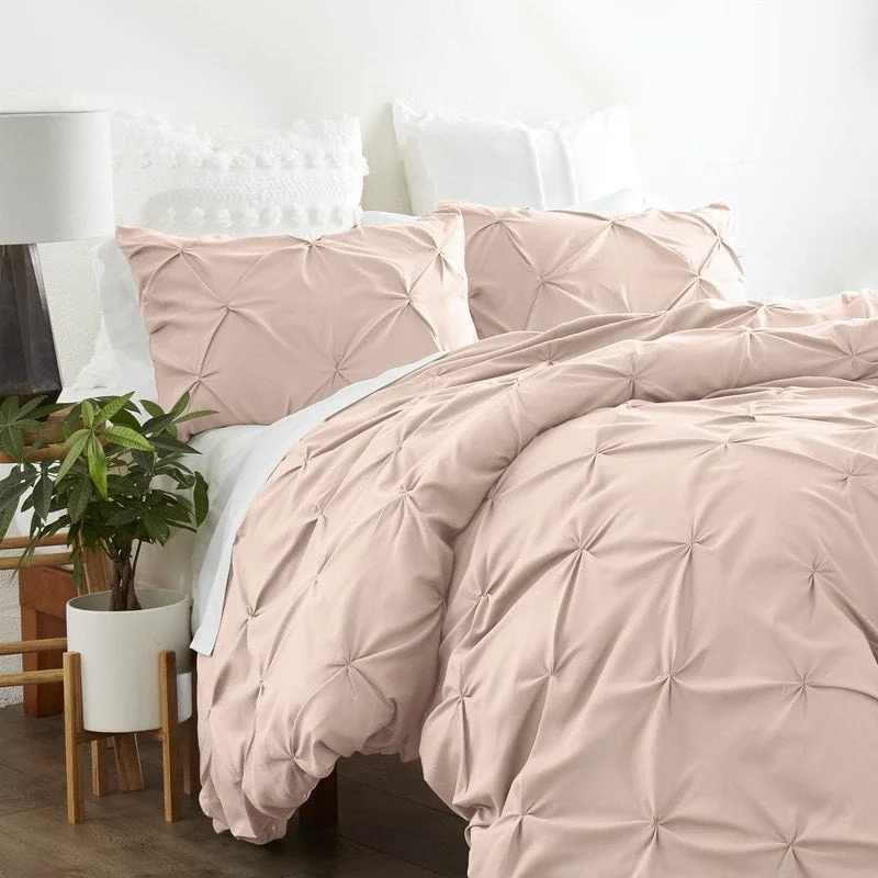 Oversized Pinch Pleat Duvet Cover Set