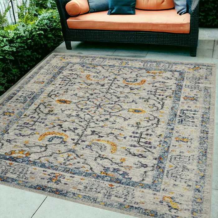 5' X 7' Southwestern Stain Resistant Indoor / Outdoor Area Rug - Yellow / Ivory