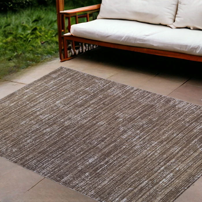 8' X 10' Striped Stain Resistant Indoor / Outdoor Area Rug - Brown / Ivory